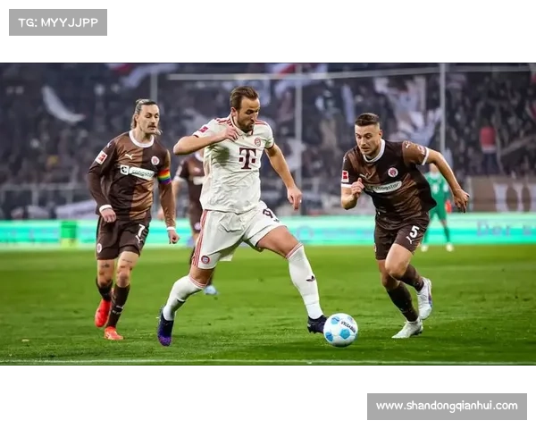 拜仁对阵圣保利前进行不公开训练 球员备战状态引发关注